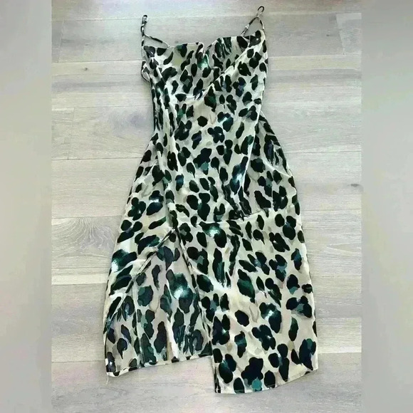 Satin leopard print cowl midi dress | PLT pretty little thing sz 8 - Picture 4 of 9